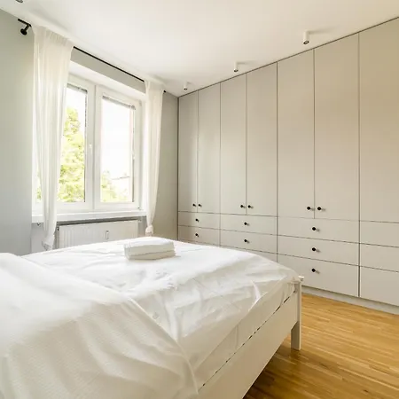 Appartamento Szydlowska Comfort By Bookinghost